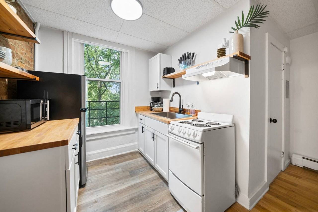 242 Mccormick Pl #1056122P - Photo 4 of 20