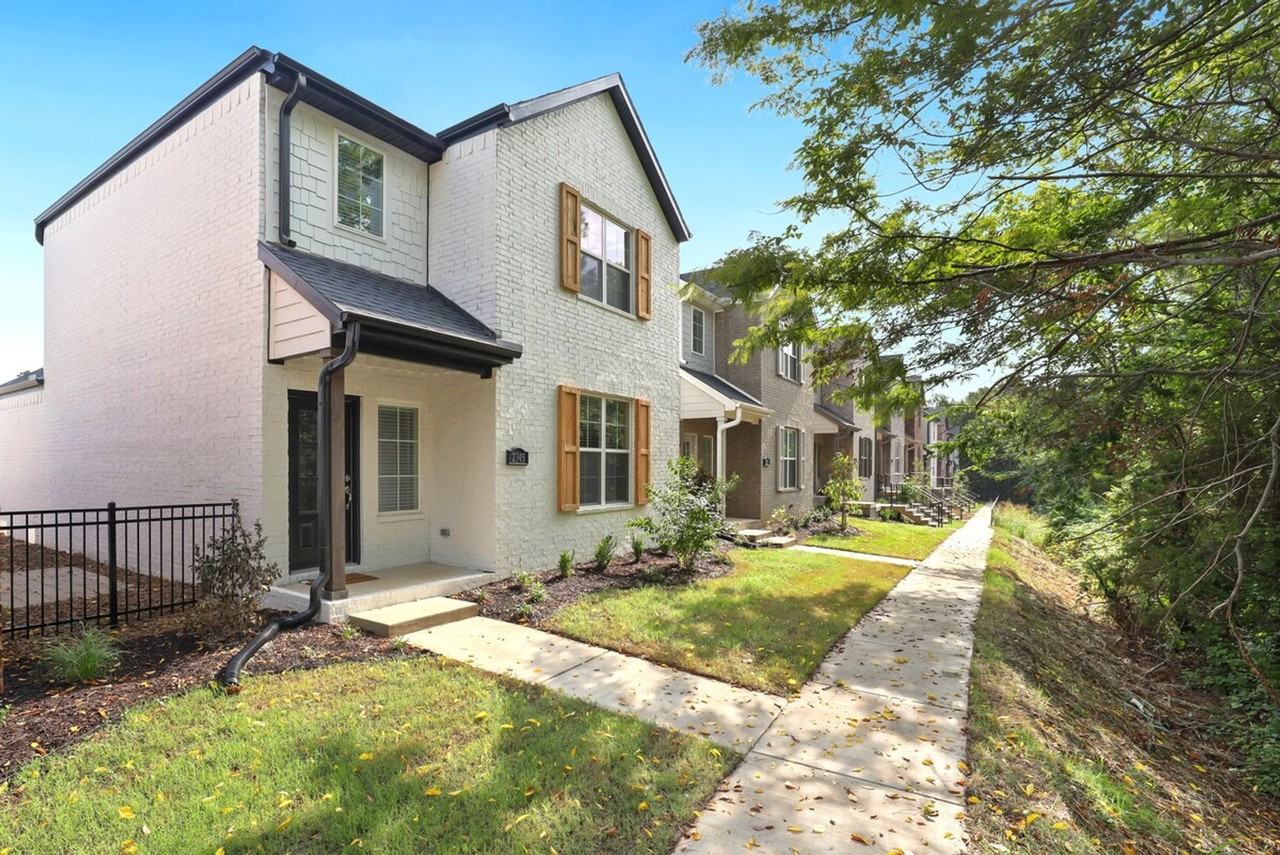 2345 E Amherst Aly #1221843P - Photo 4 of 30