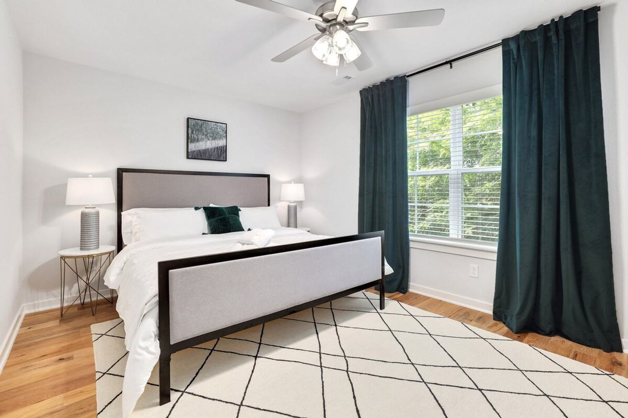 2345 E Amherst Aly #1221843P - Photo 6 of 30