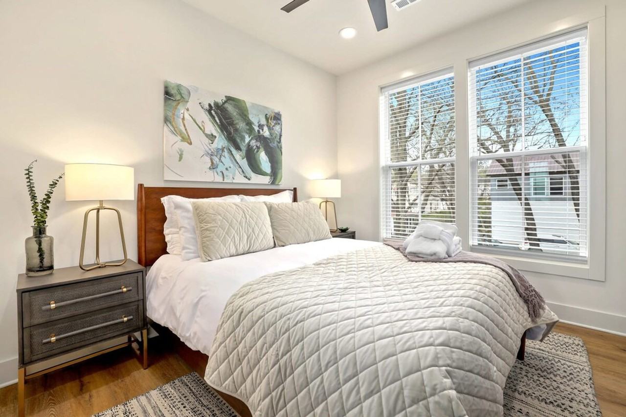 372 S Hill Ave #1221863P - Photo 2 of 27