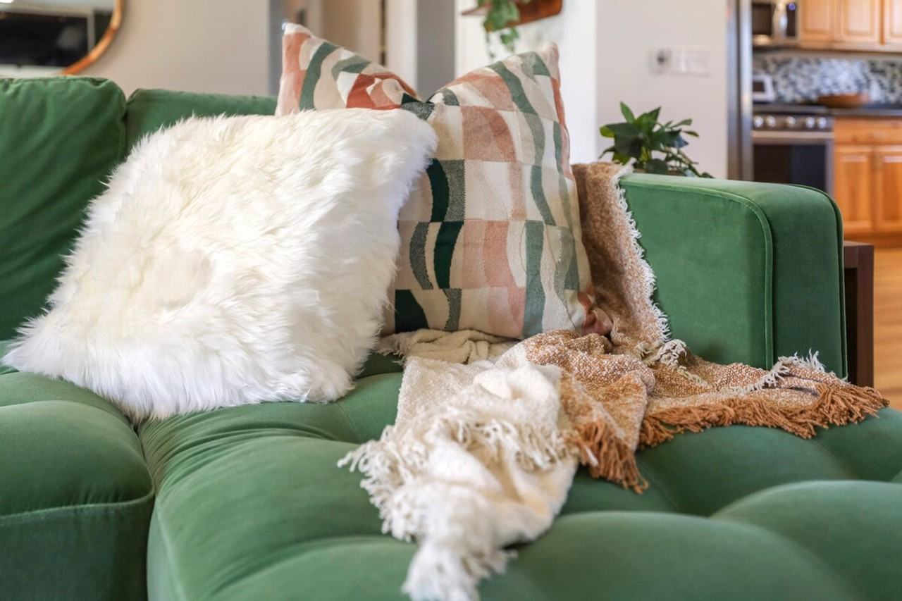 705 Nw J St #1221874P - Photo 5 of 40