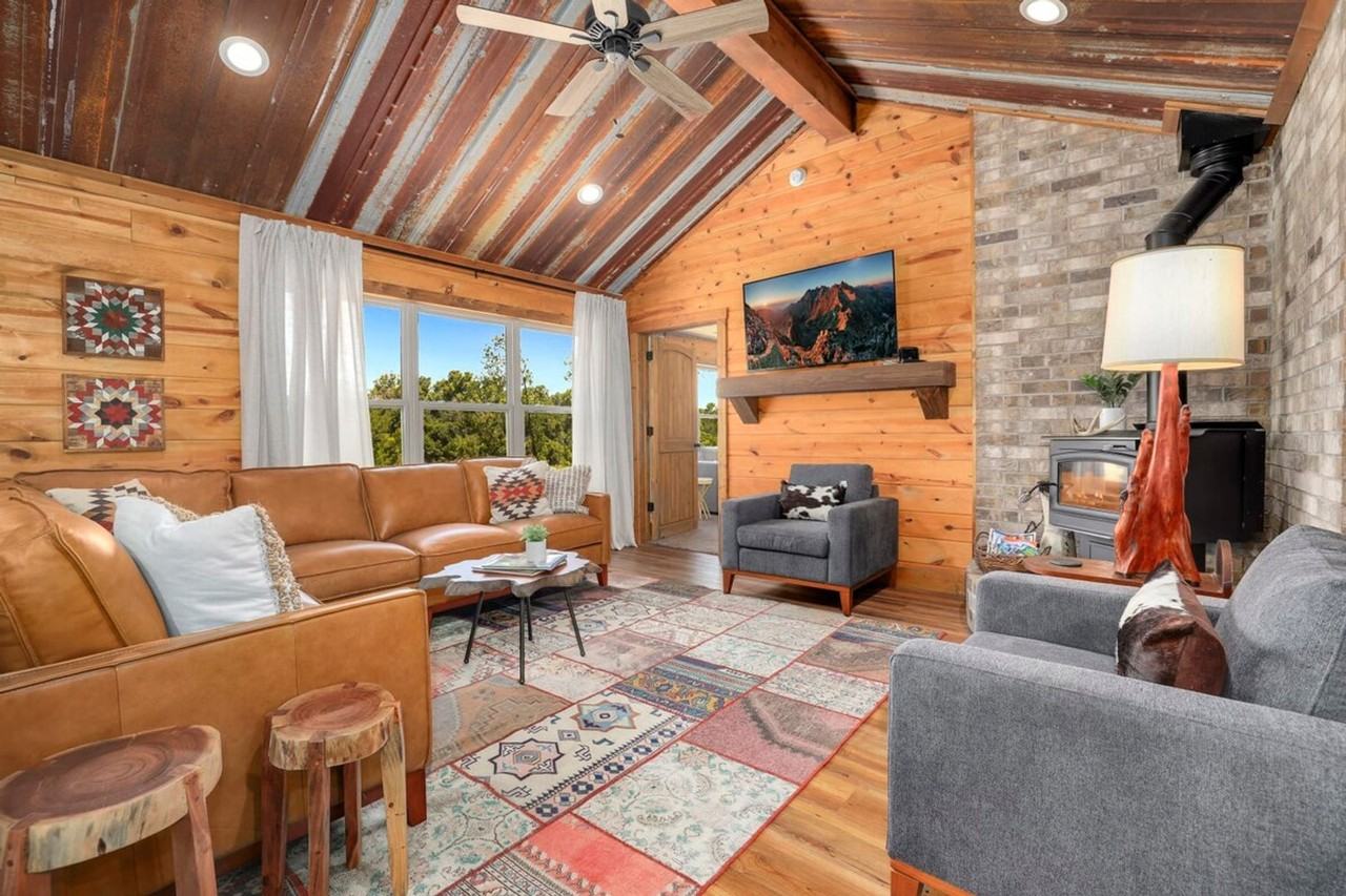 468581 E 599 Rd #1221901P - Photo 2 of 41