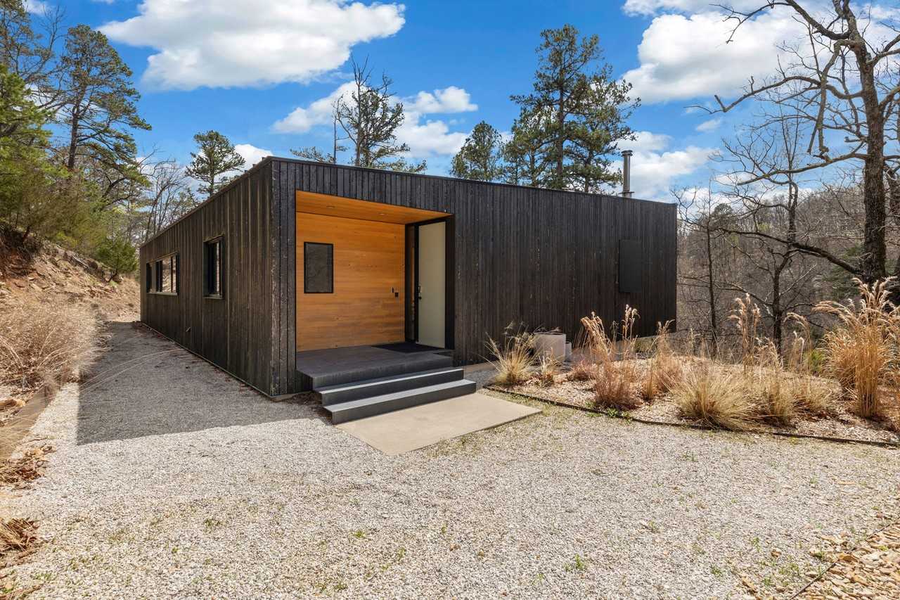 8463 Tanglewood Rd #1221905P - Photo 3 of 31