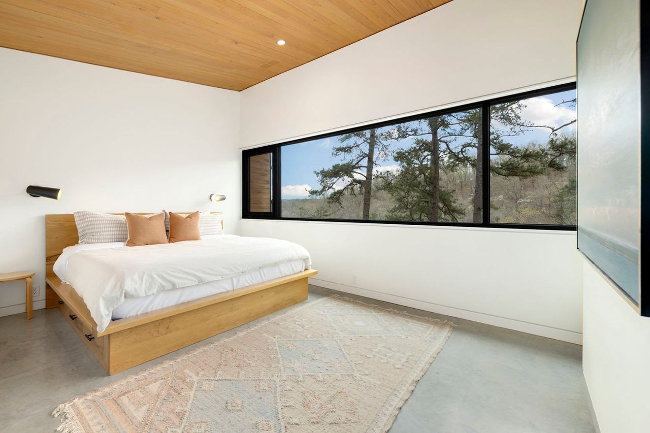 8463 Tanglewood Rd #1221905P - Photo 5 of 31