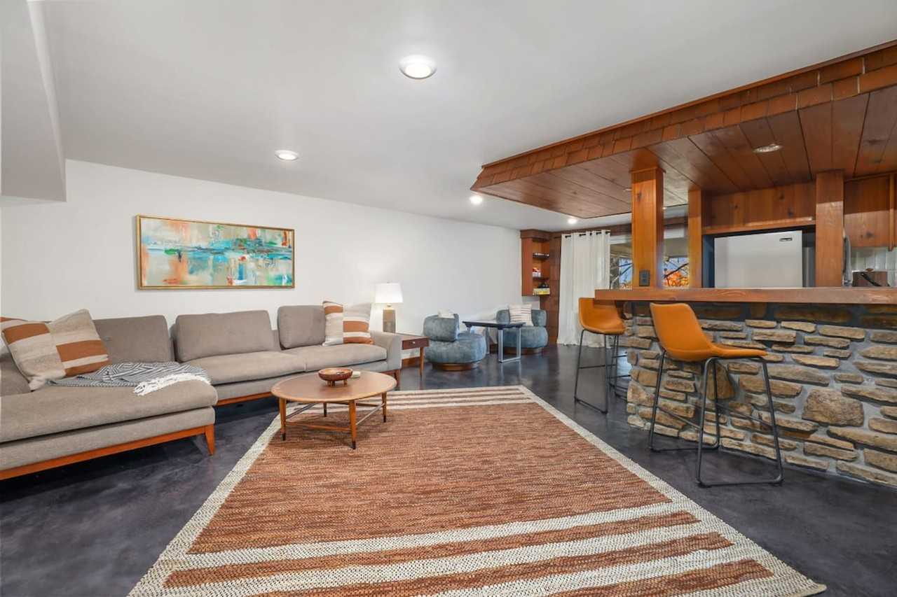 1117 N Washington Ave #1221908P - Photo 2 of 30