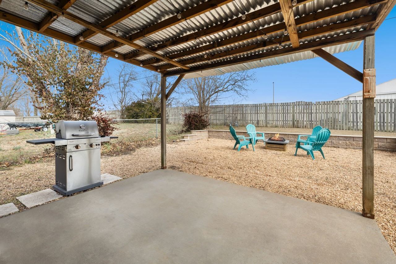 3028 N Malinda Dr #1221936P - Photo 4 of 23