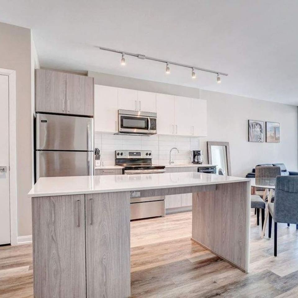 1140 Wellington St W #1223061P - Photo 4 of 12