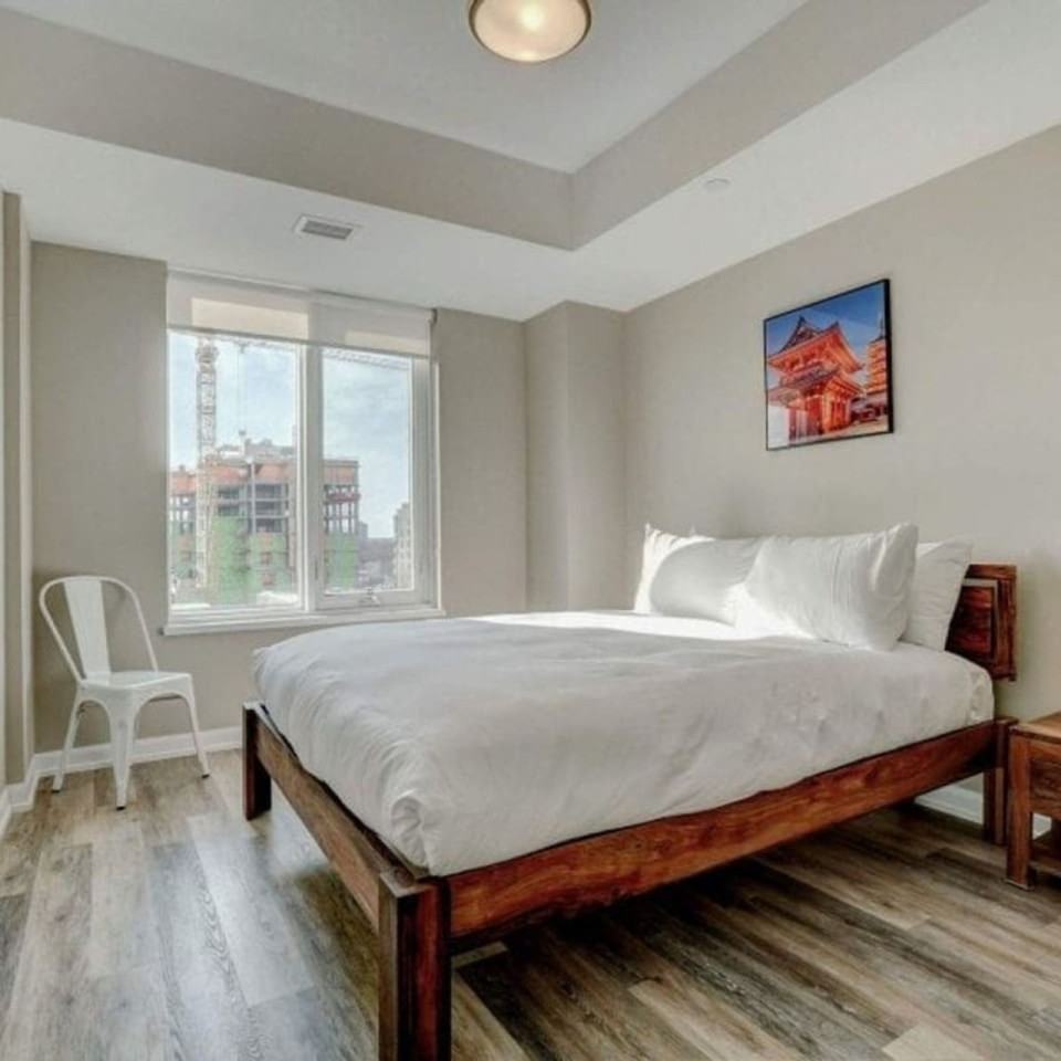 1140 Wellington St W #1223061P - Photo 7 of 12