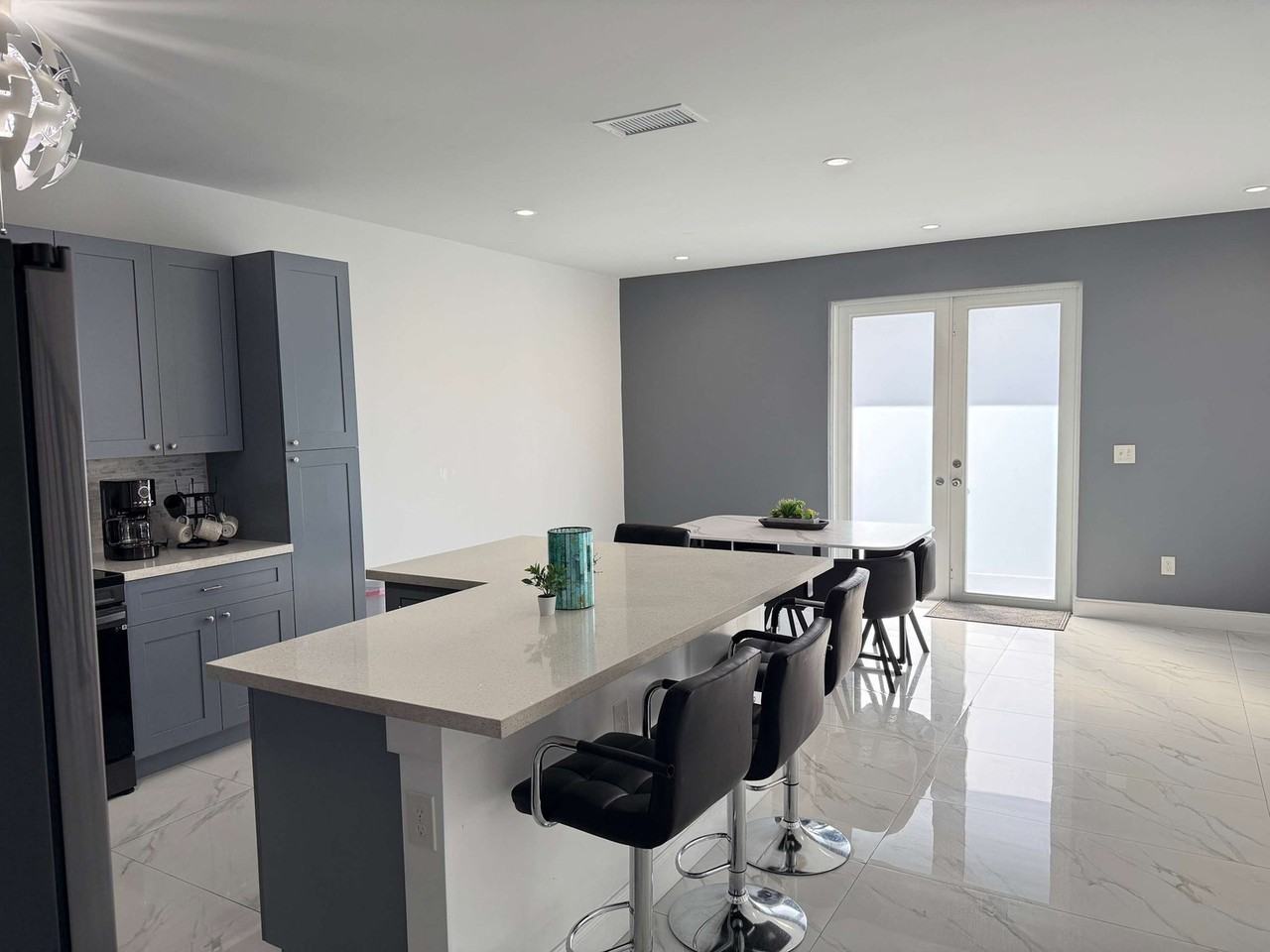 1968 Nw 25th Ave #1225781P - Photo 4 of 23