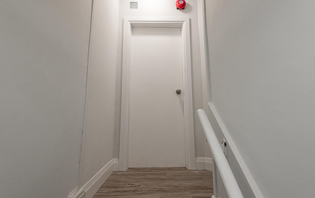 312 Quebec Avenue #2 - Photo 6 of 39