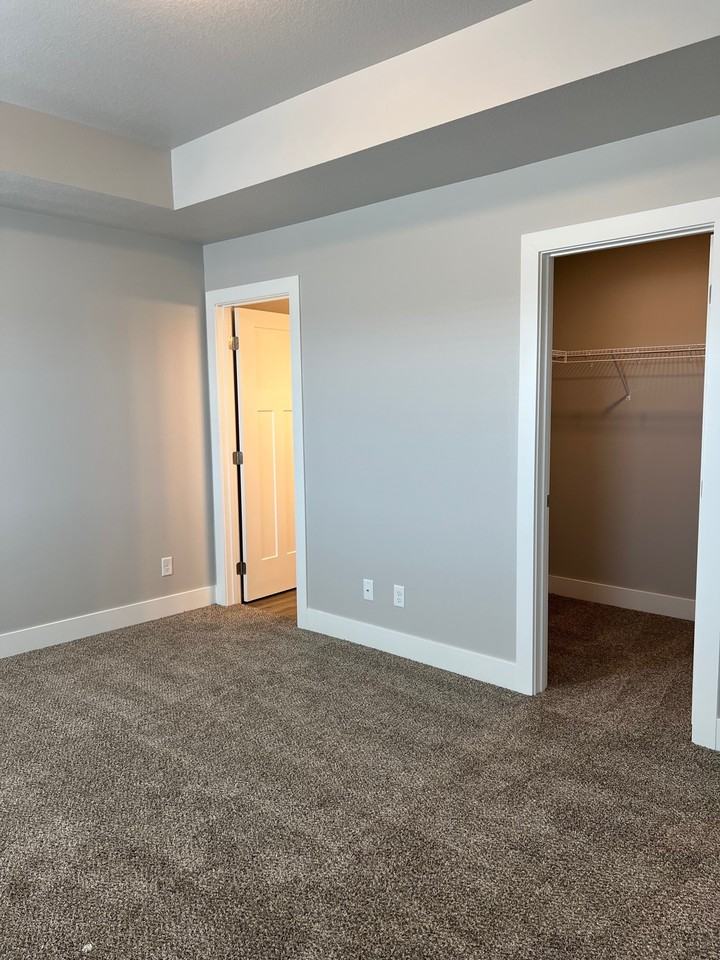 233 Nw Greenway Pl - Photo 3 of 21