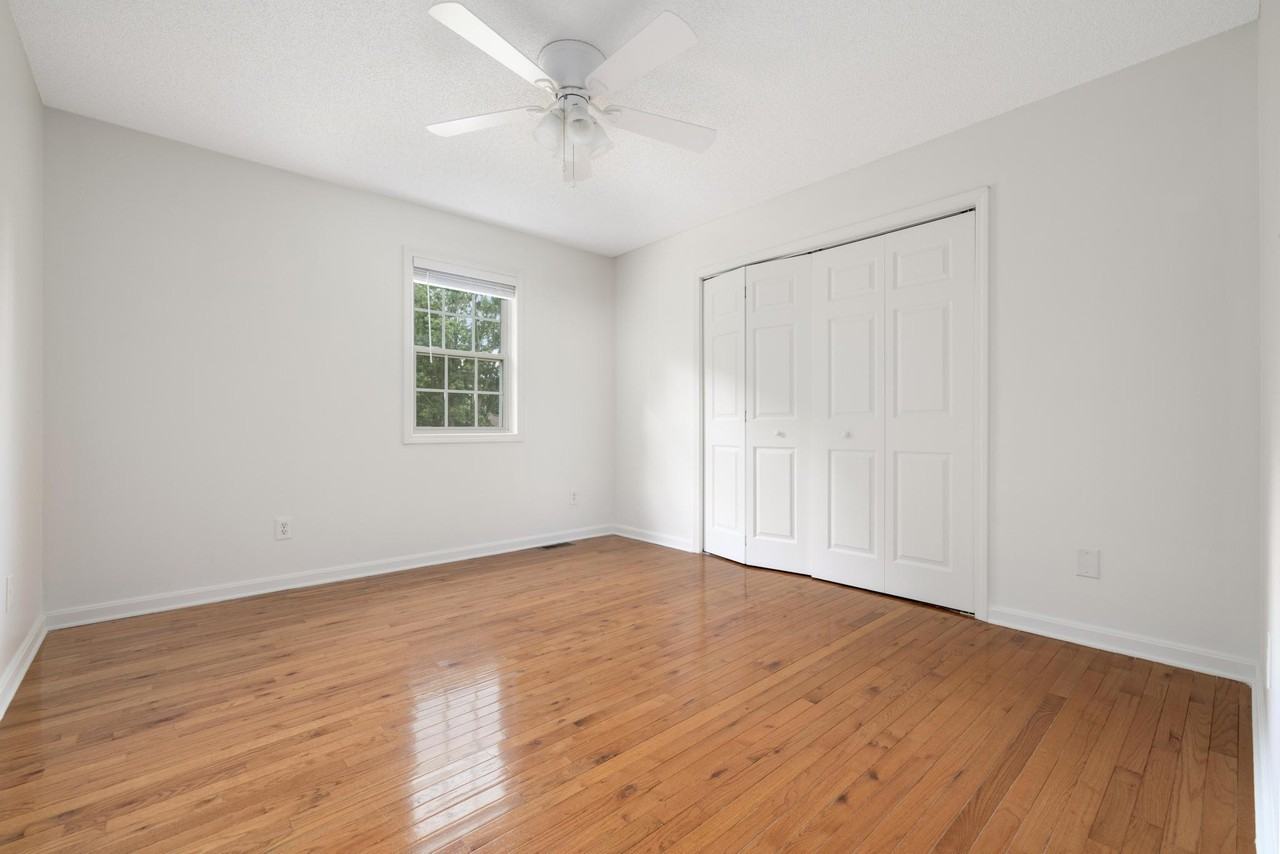 311 S Cedar Ave - Photo 2 of 20