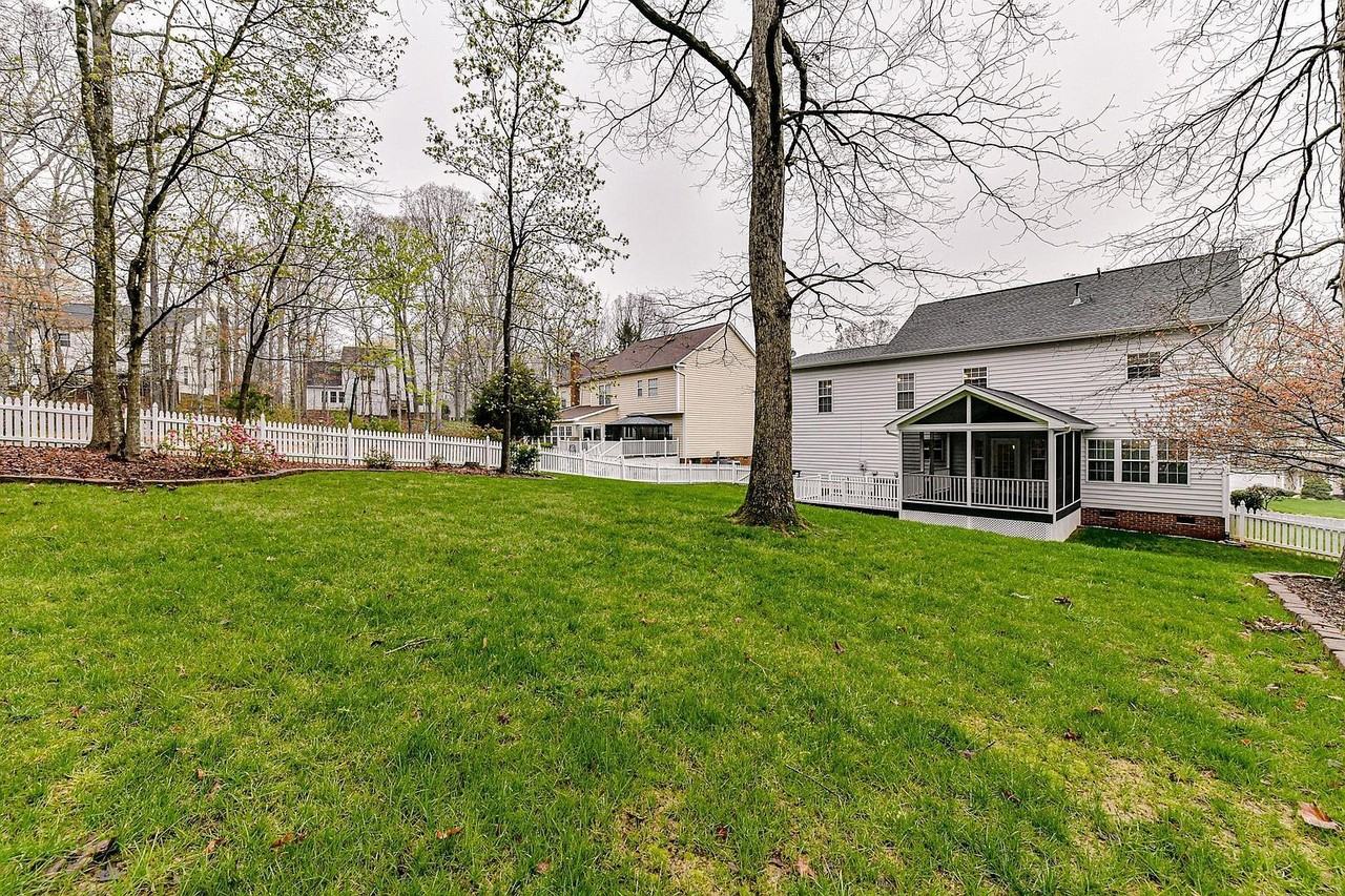 1411 Deer Spring Ct #1 - Photo 6 of 50