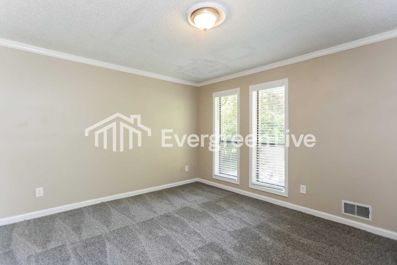 2493 Oakrill Rd - Photo 7 of 15