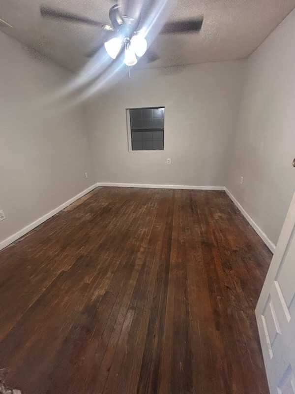 823 Siluria St #823 - Photo 3 of 5