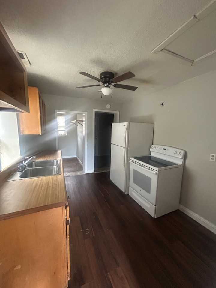 823 Siluria St #823 - Photo 5 of 5