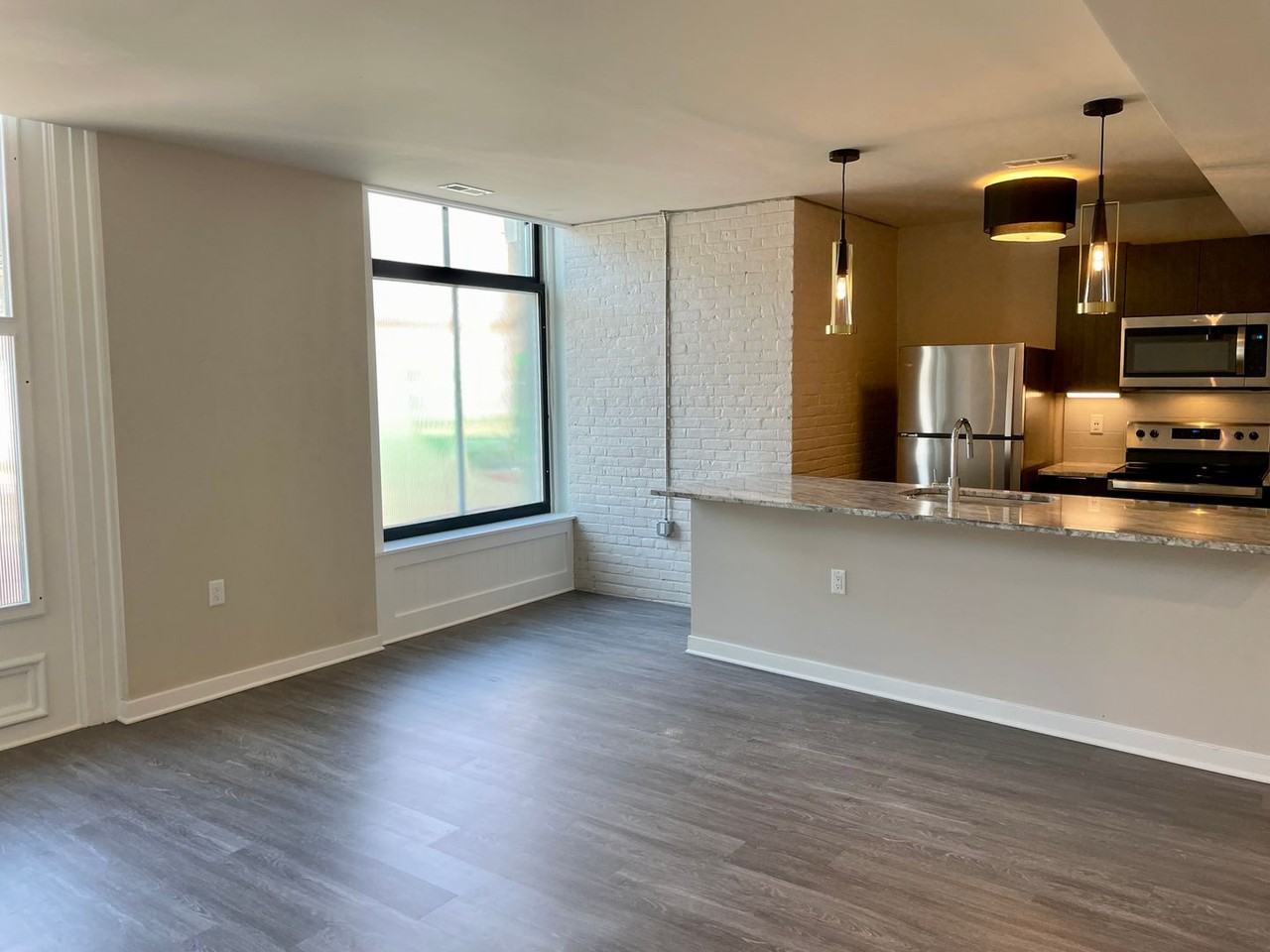 Cream City Lofts - Photo 6 of 36