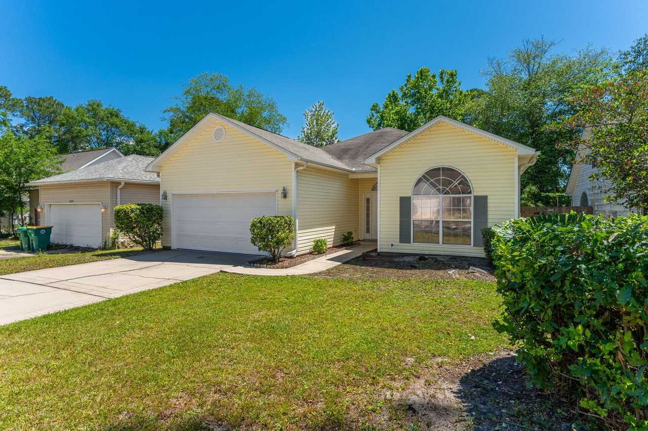 1697 Glenwood Ct - Photo 2 of 46