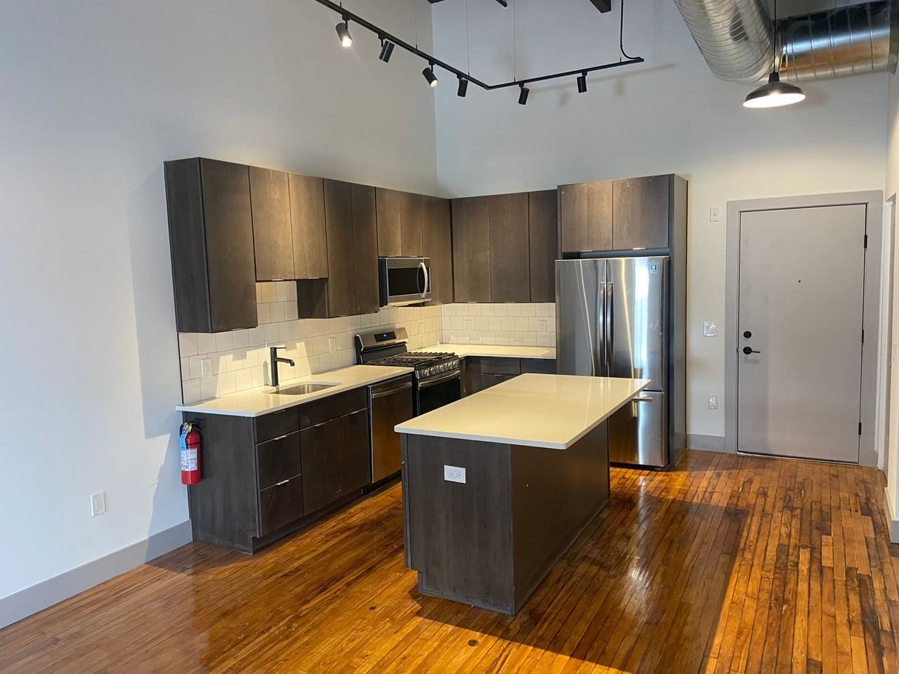 Laros Lofts - Photo 4 of 17