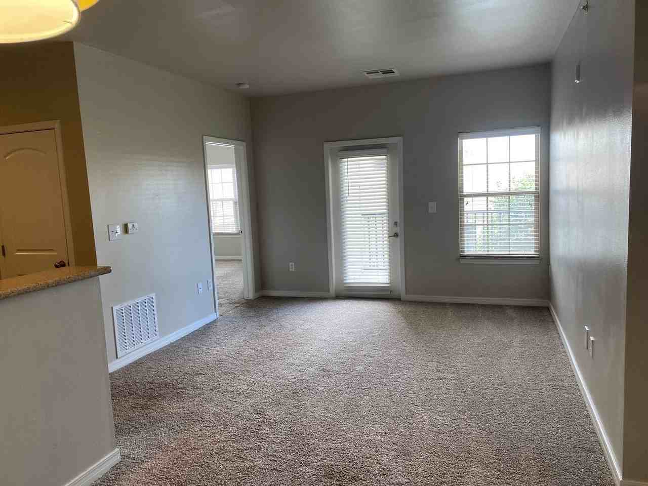 Marquis on Memorial Apartments - Photo 3 of 14