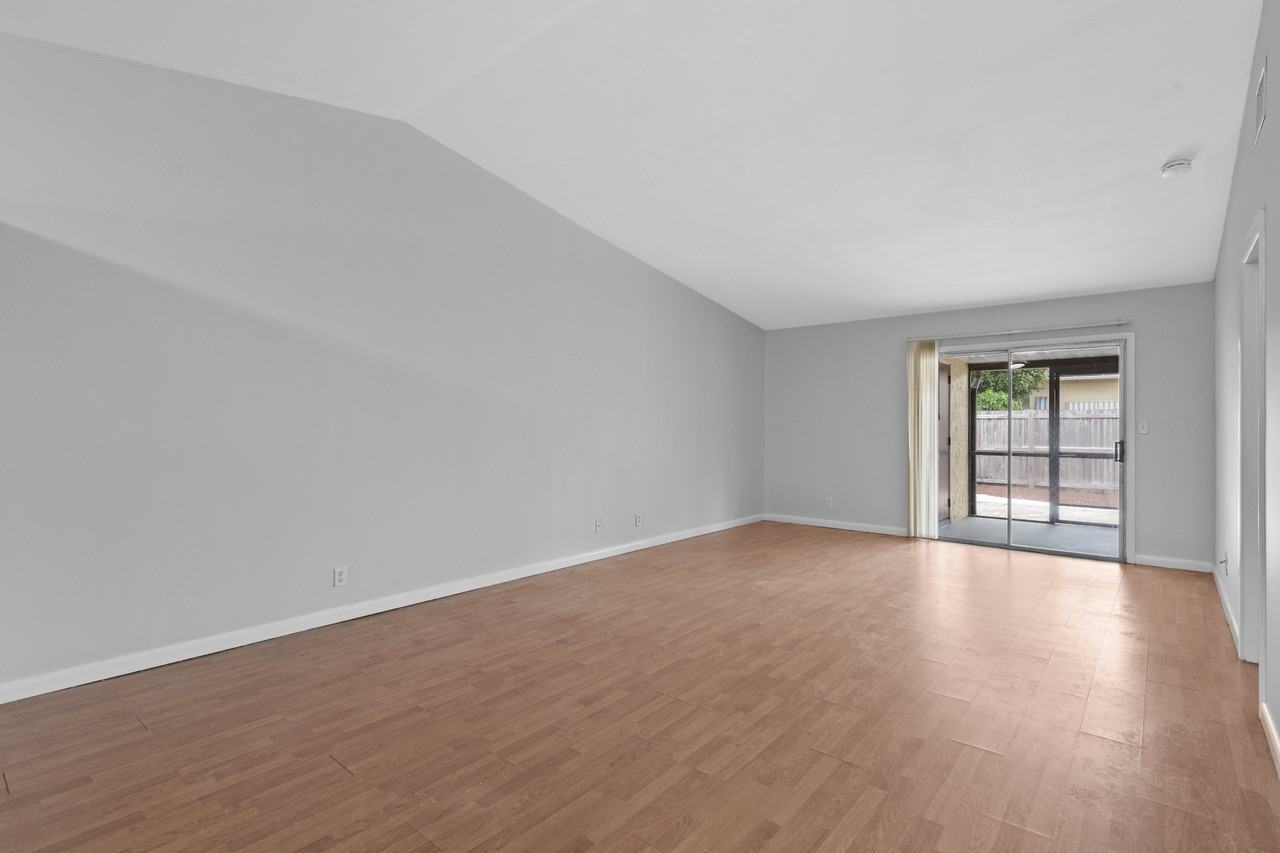 4325 Northwest 5th Avenue - Photo 7 of 20