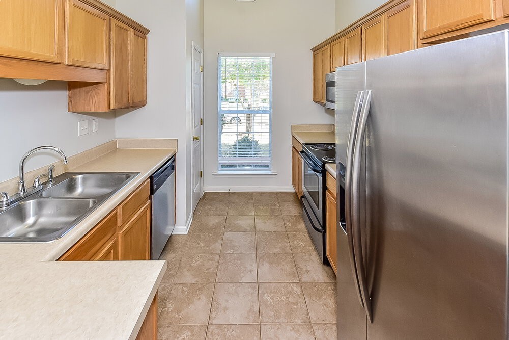 4799 Bloomfield Dr - Photo 5 of 16