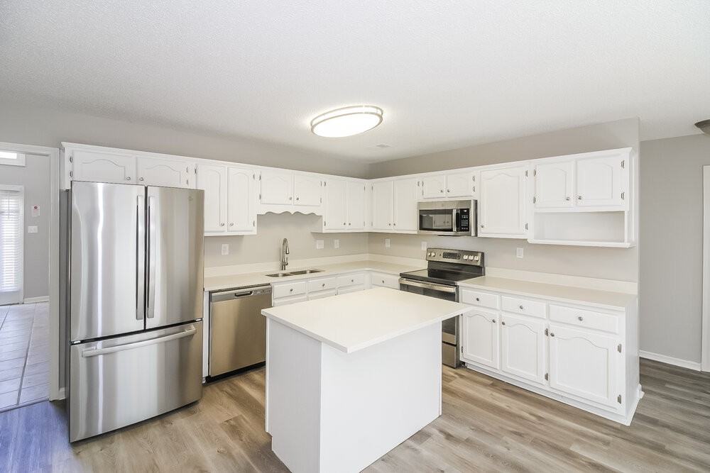 8959 Raspberry Ln - Photo 7 of 17