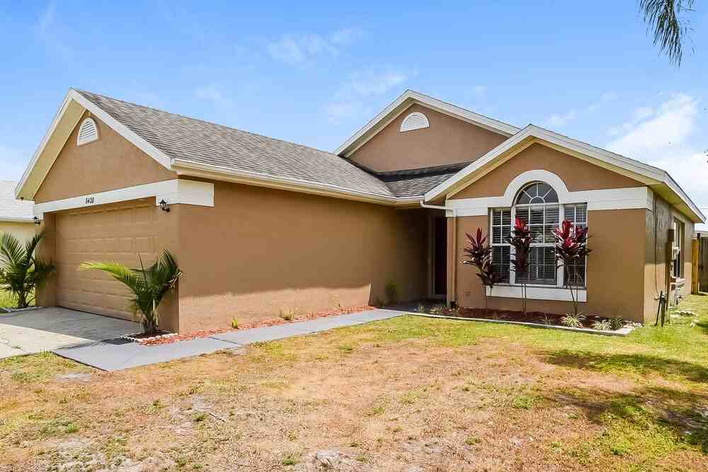 8420 Fort Clinch Ave - Photo 3 of 16