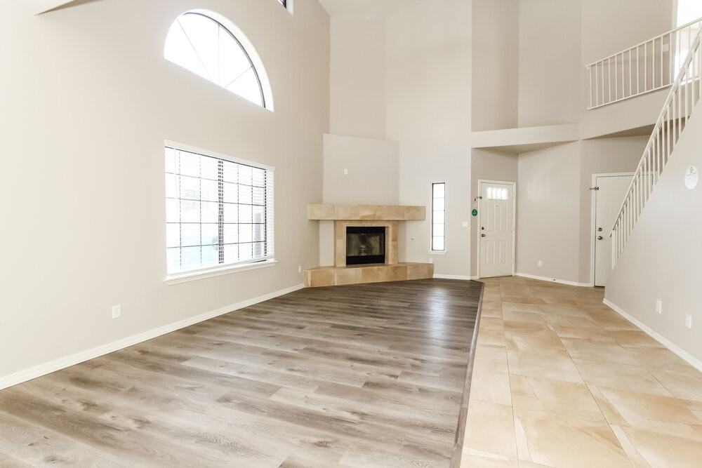 18039 N 12th Pl - Photo 4 of 17