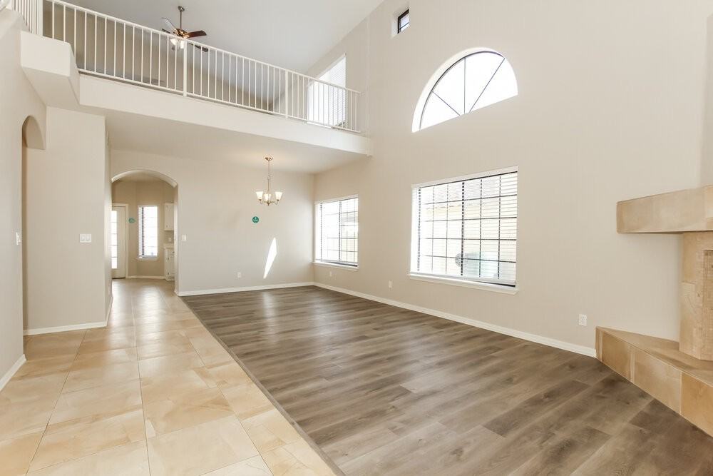 18039 N 12th Pl - Photo 5 of 17