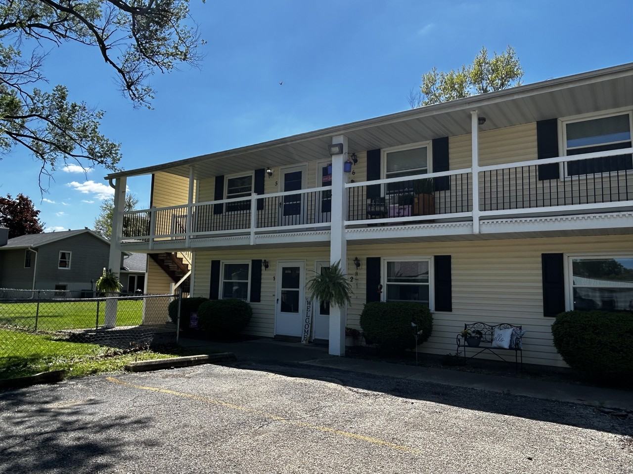 4021 South Ricketts Avenue ##8 - Photo 2 of 16