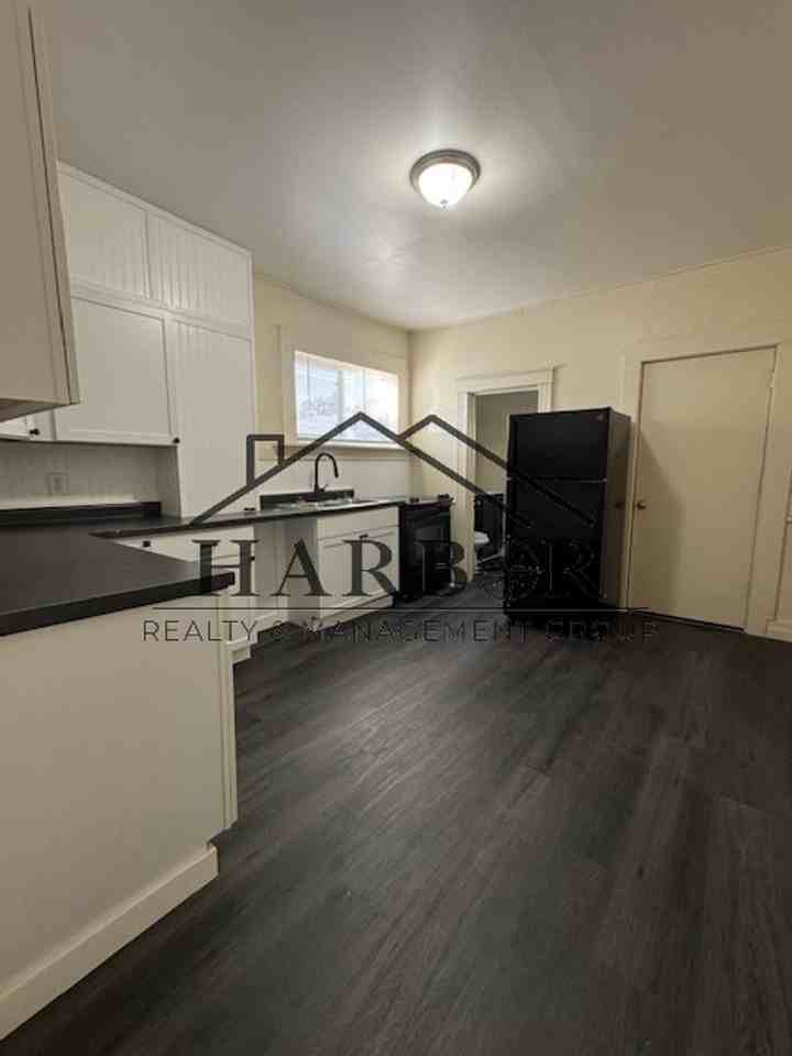 1111 4th St Nw - Photo 2 of 16