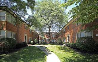 2104-24 W. Foster Ave - Photo 1 of 1