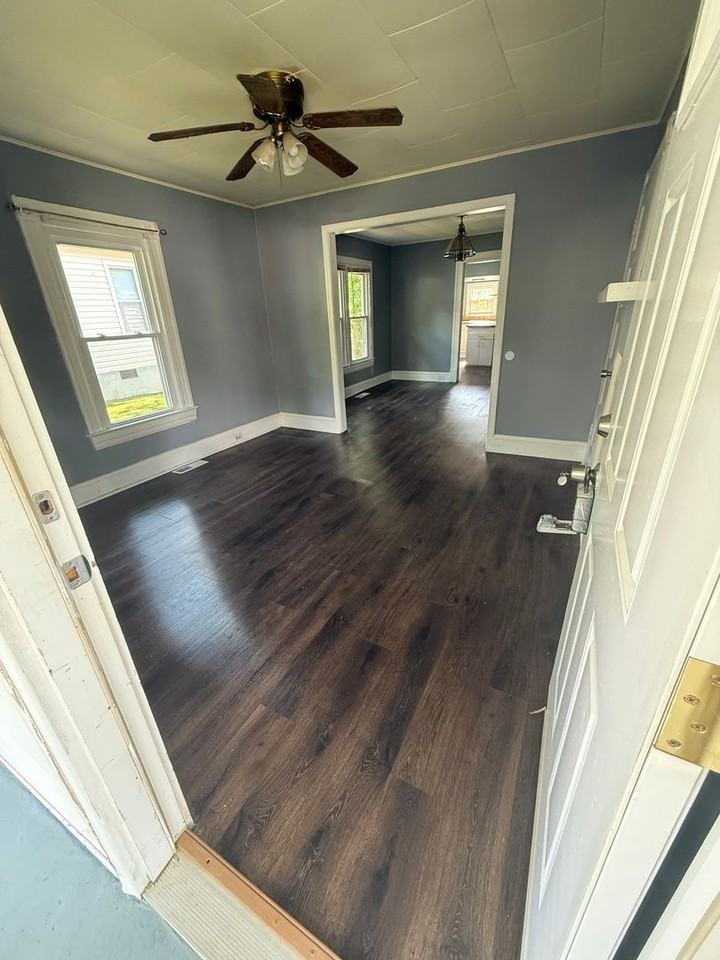 1421 N Hamilton St - Photo 5 of 13