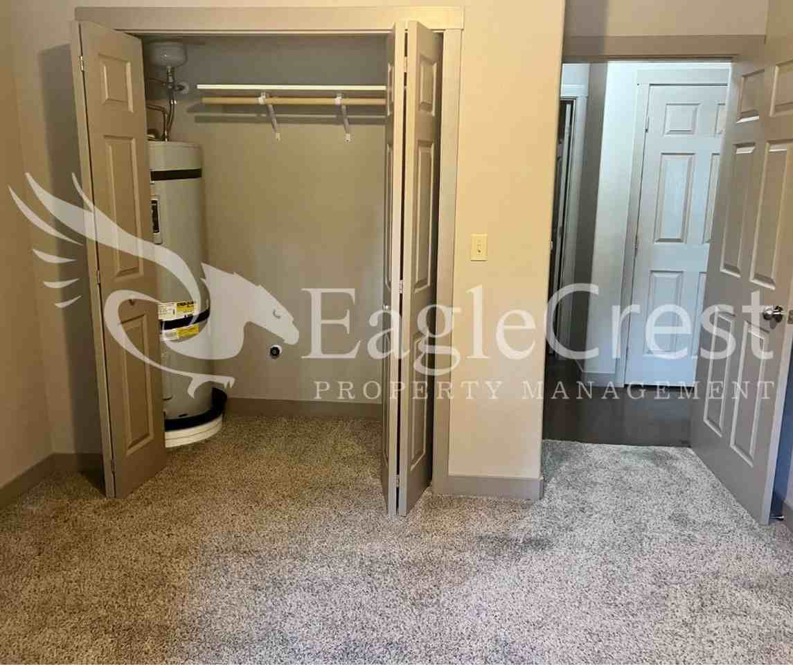 2121 S 2nd Ave #202 - Photo 7 of 25