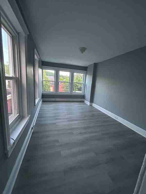 1146 Franklin St #2 - Photo 2 of 6