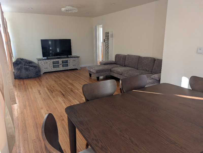 1719 W 110th St - Photo 2 of 7