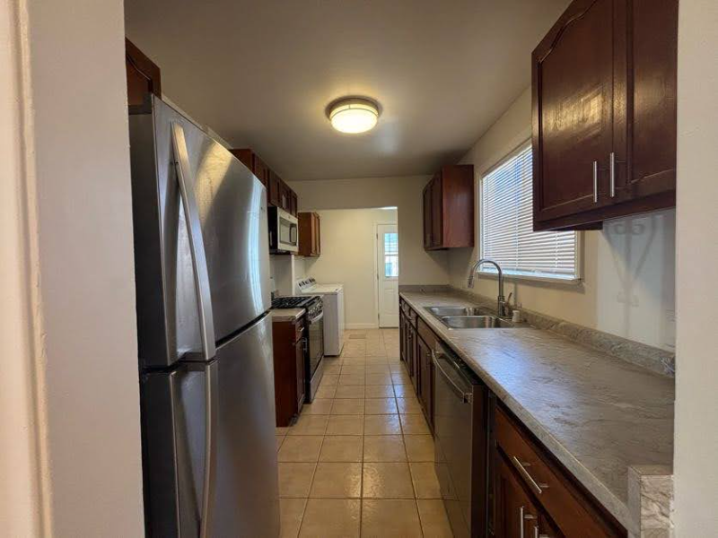 1719 W 110th St - Photo 5 of 7