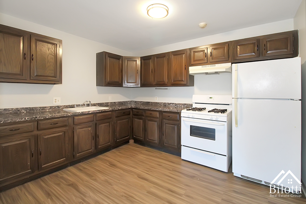 1250 South Broadway - Photo 2 of 23