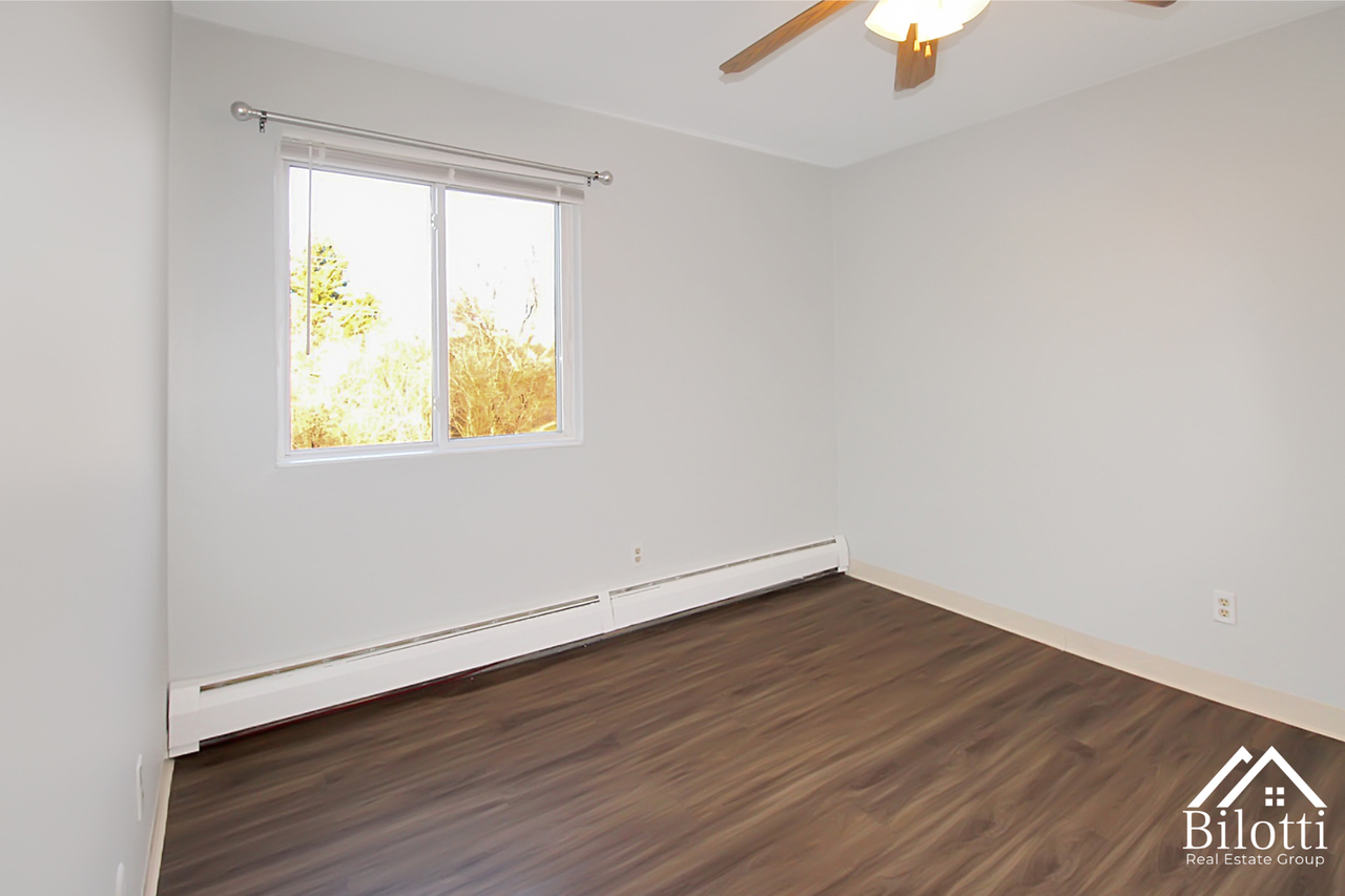 1250 South Broadway - Photo 5 of 23