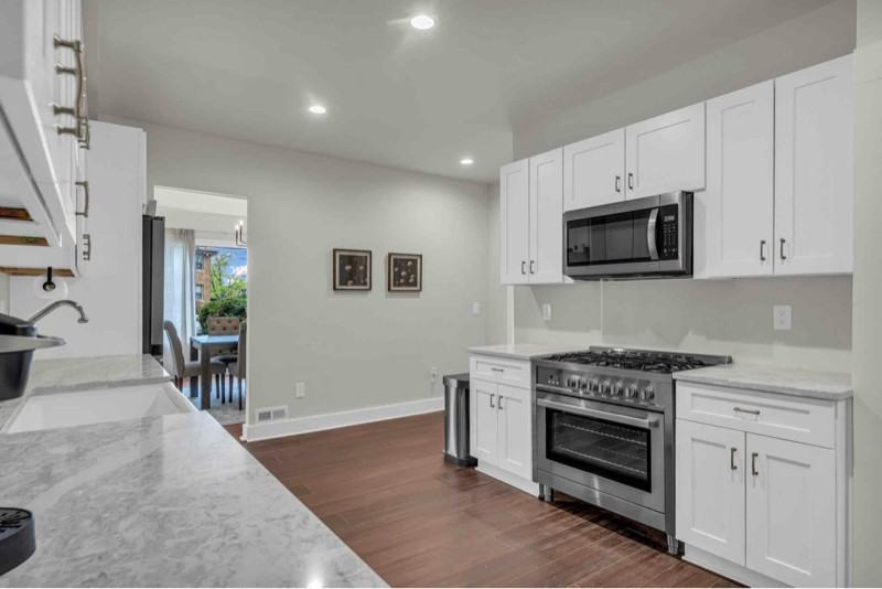 7370 La Salle Blvd - Photo 6 of 20