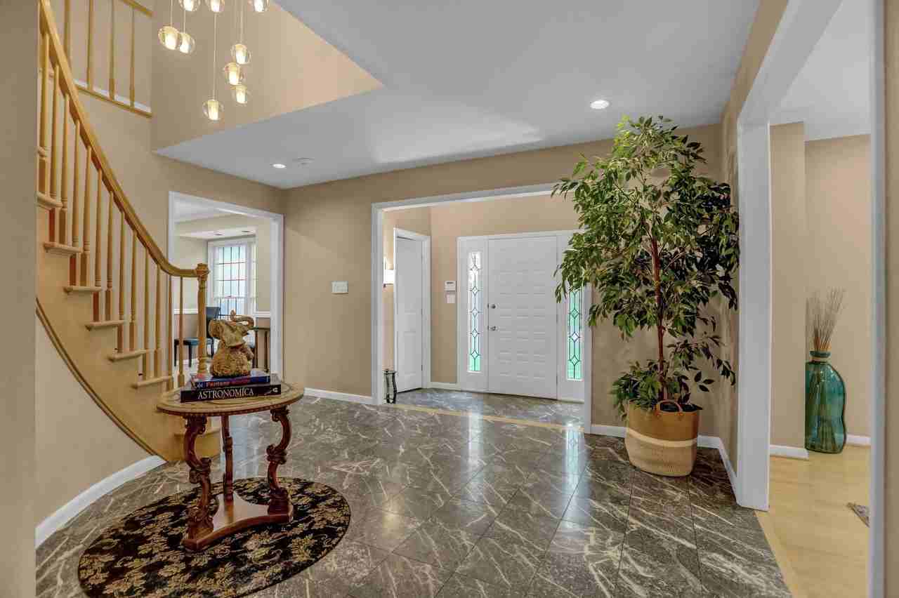 2121 Harmony Woods Rd - Photo 3 of 50