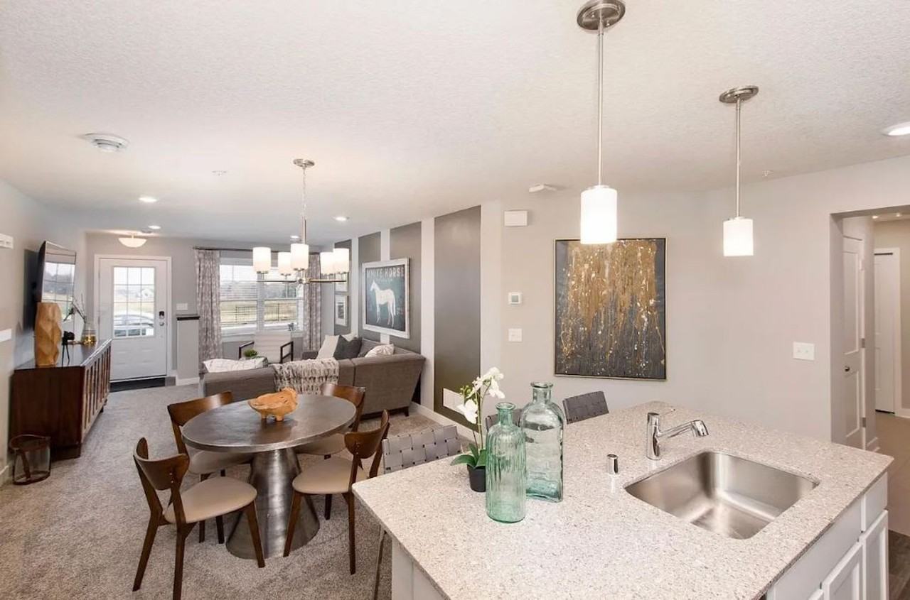 8047 Abercrombie Ln - Photo 2 of 15