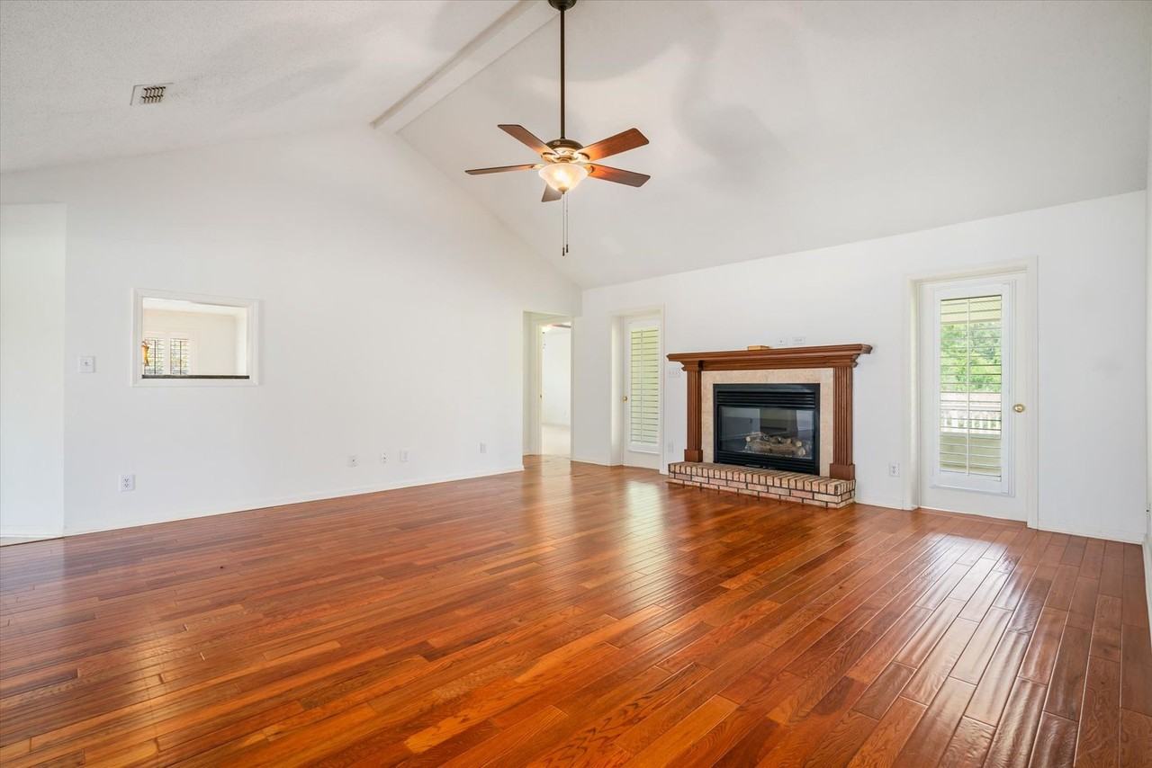 19890 Quail Cir - Photo 3 of 22