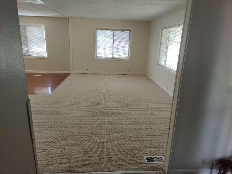 325 9th St - Photo 3 of 9