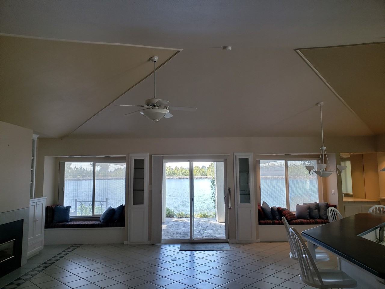 44 Edgewater Ct - Photo 3 of 22