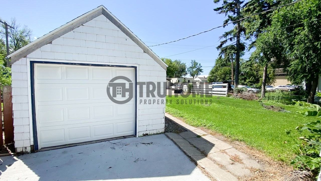 2305 University Ave - Photo 6 of 32