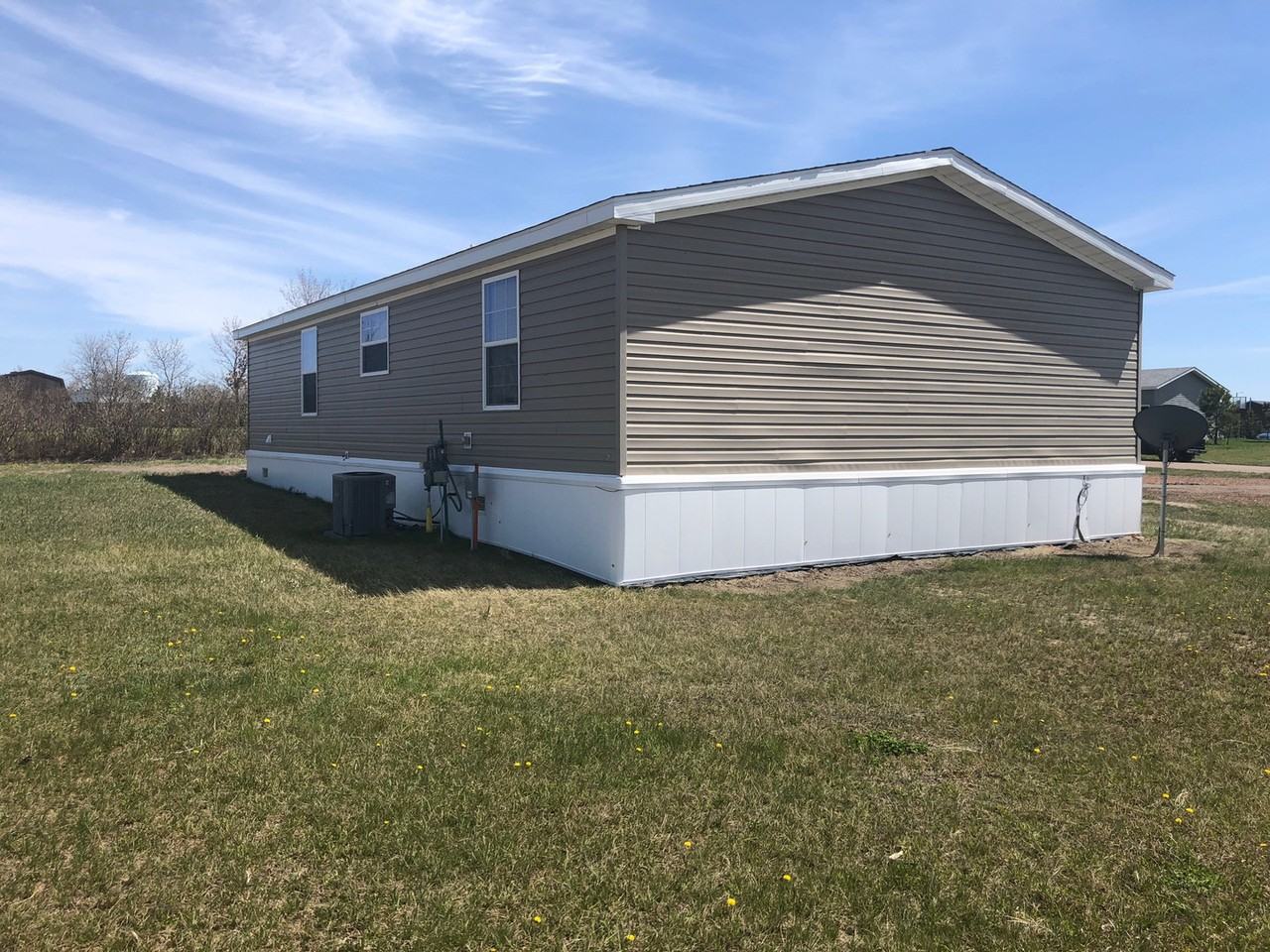 405 4th Ave Sw - Photo 3 of 18