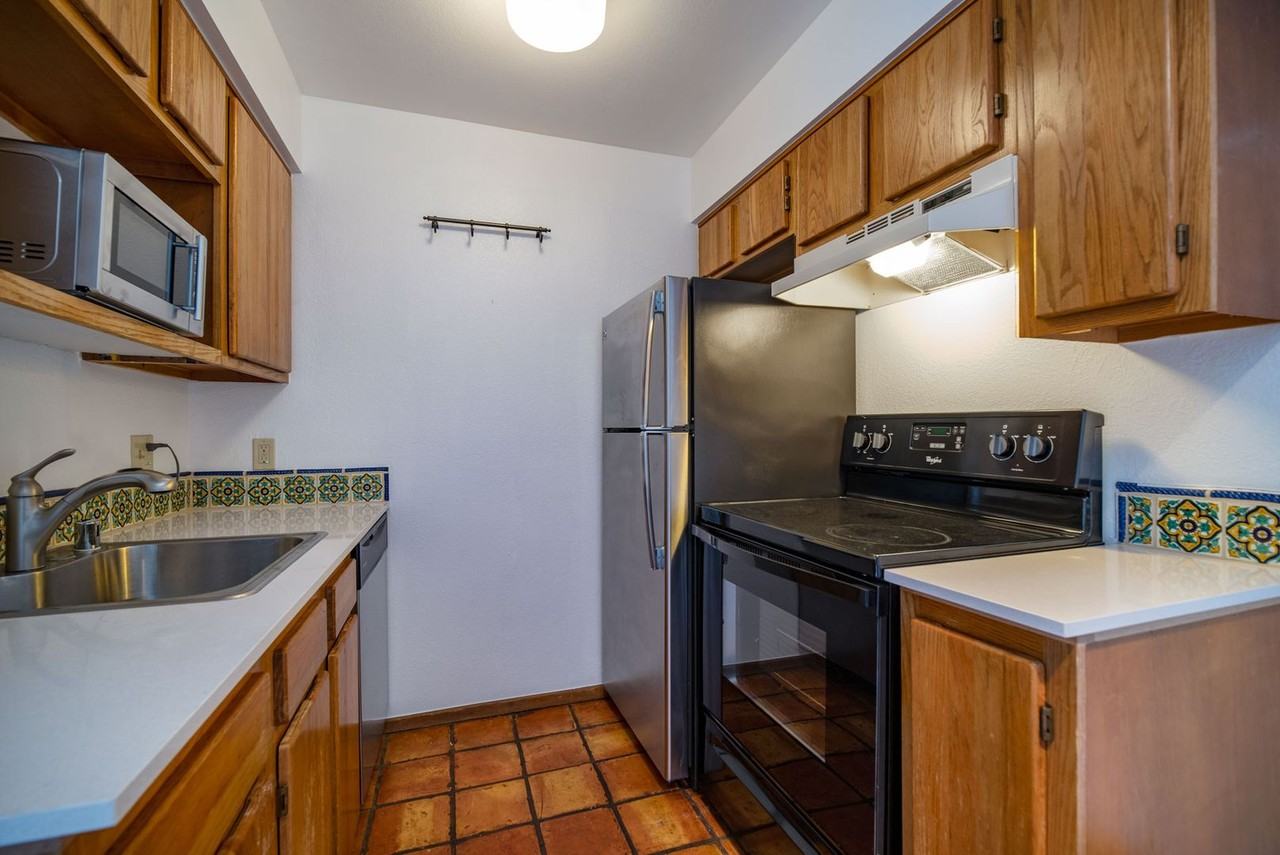2600 W Zia Rd #L14 - Photo 6 of 14