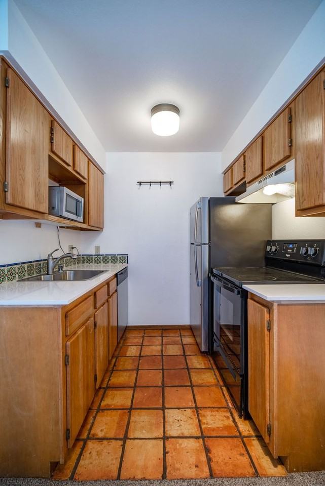 2600 W Zia Rd #L14 - Photo 7 of 14